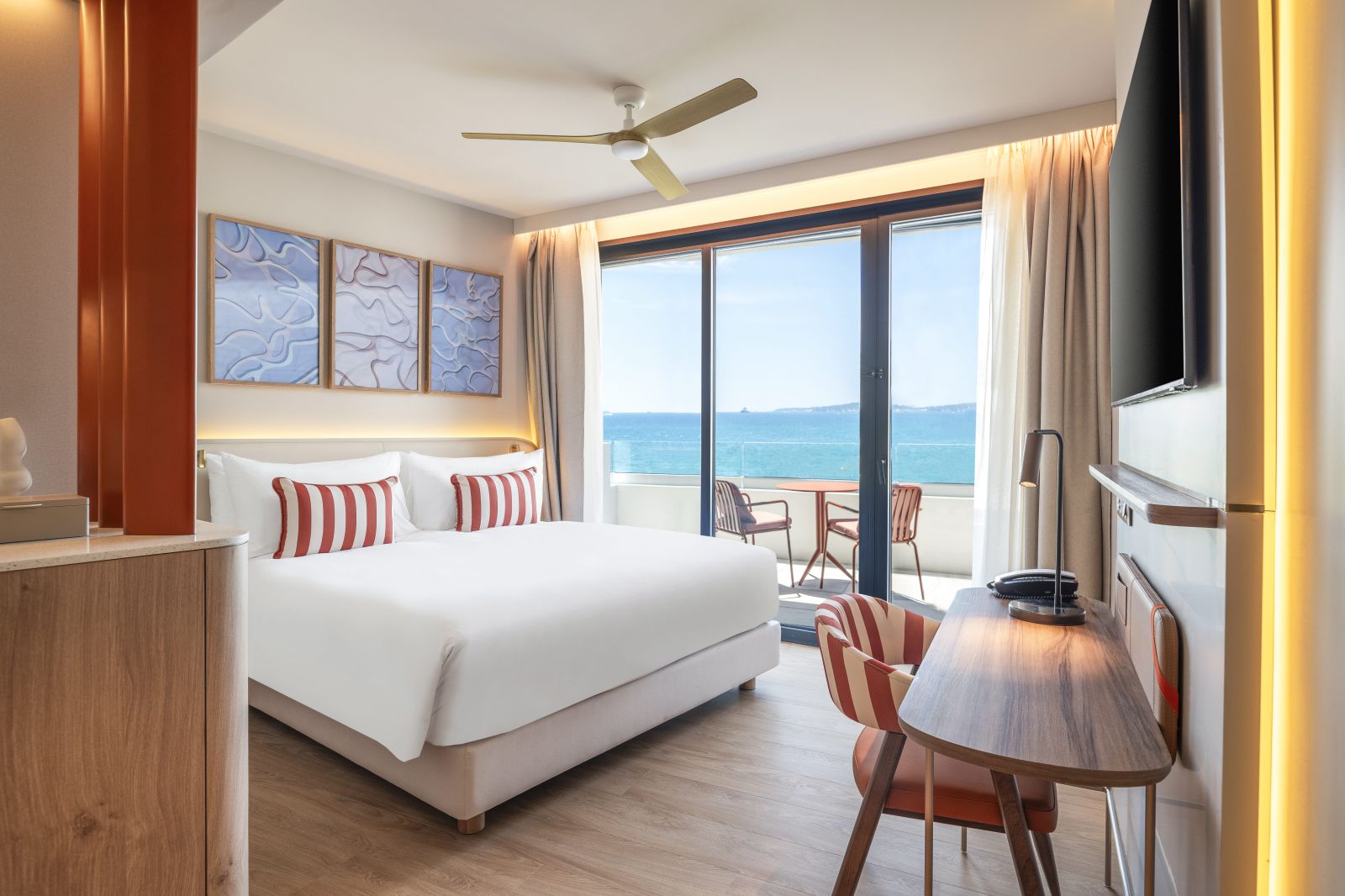 Chambre deluxe hôtel face à la mer