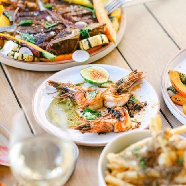 Cuisine m�diterran�enne � partager, NAPA Restaurant & Beach Club, Marina Baie des Anges, Villeneuve-Loubet