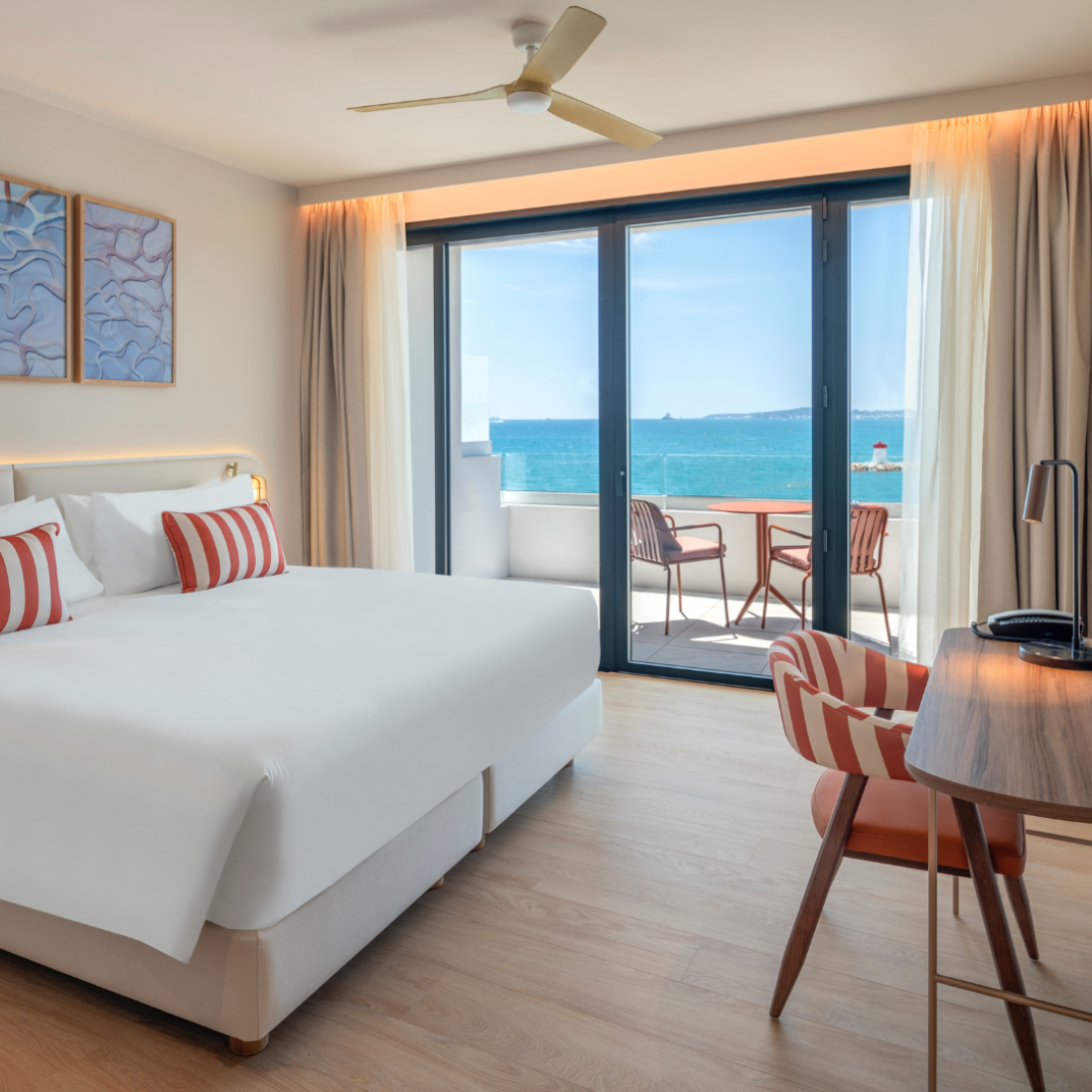 Chambre, vue mer, Marina Baie des Anges H�tel