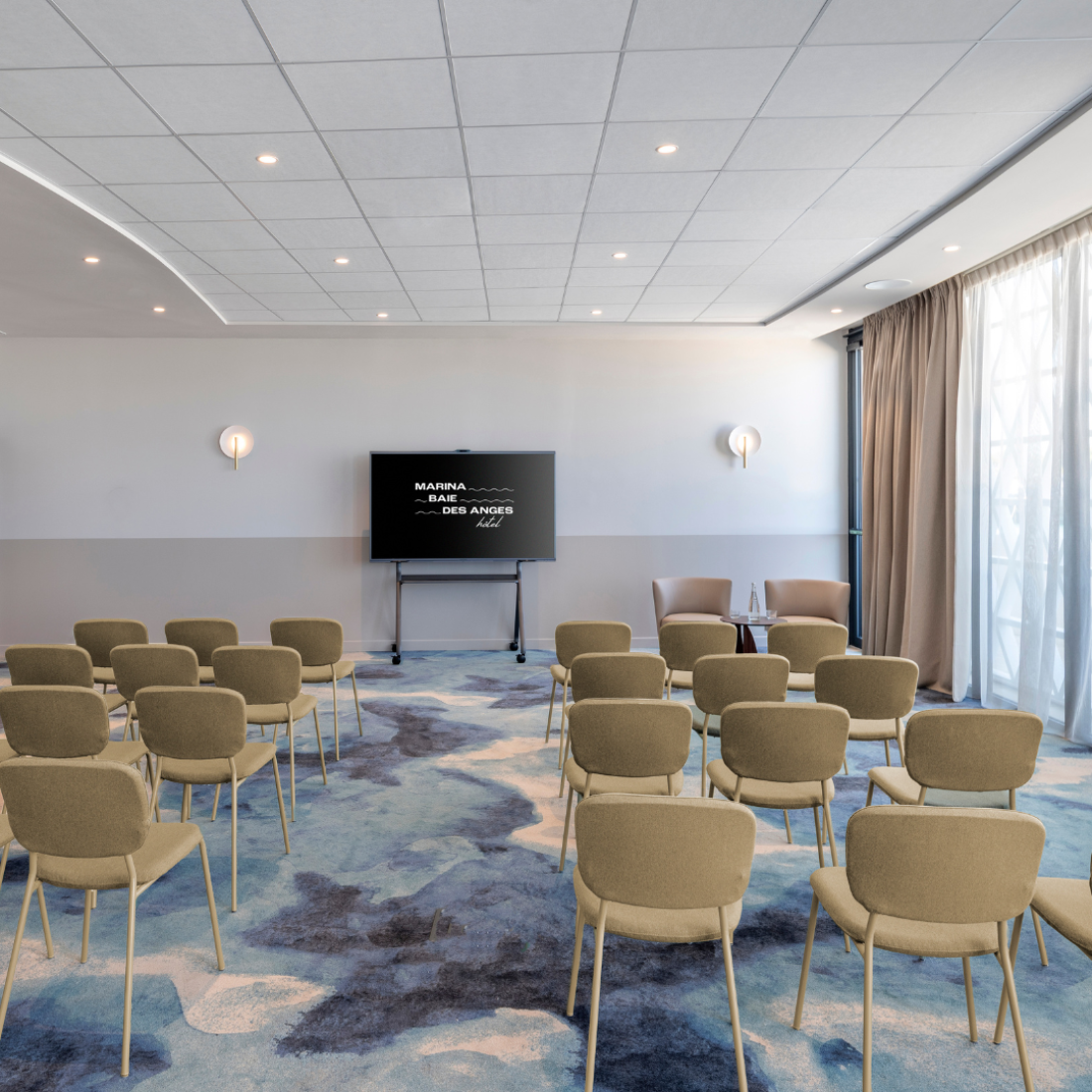Salle de s�minaire capitainerie format theatre, Marina Baie des Anges H�tel, Villeneuve-Loubet