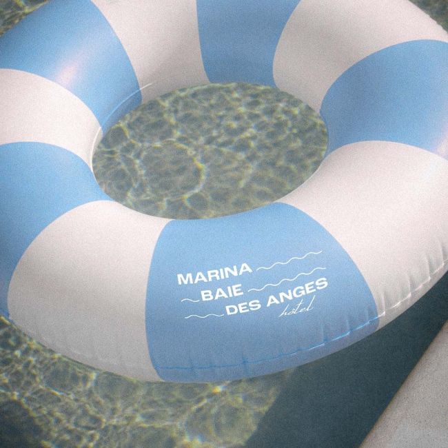 Bou�e de baignade Marina Baie des Anges H�tel, lagon d'eau de mer, Villeneuve-Loubet