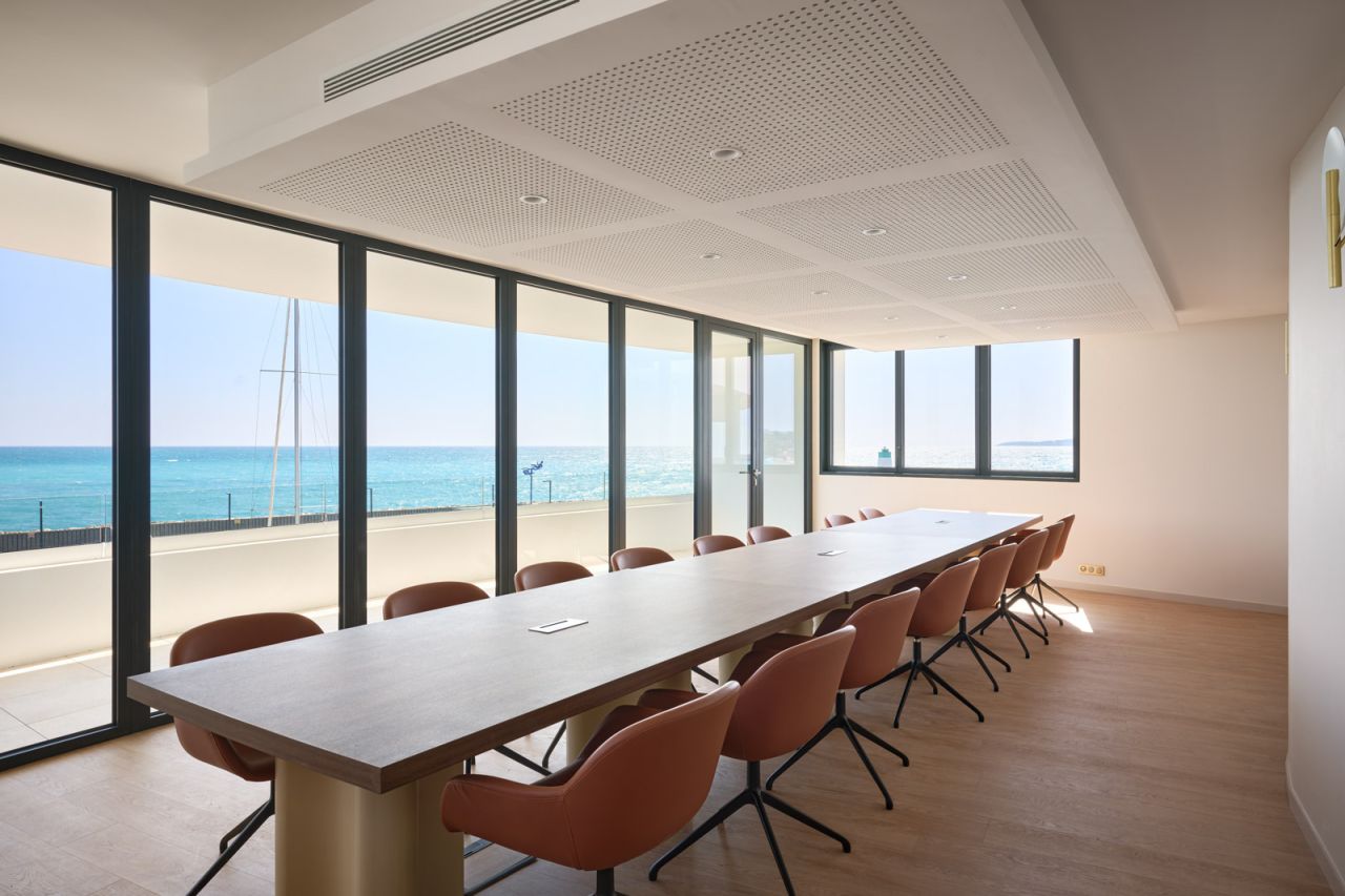 Salle de séminaire vue mer, Marina Baie des Anges Hôtel, Villeneuve-Loubet, Côte d'Azur