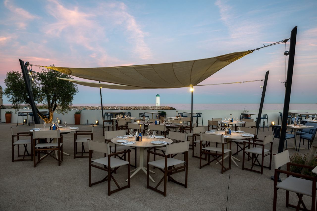 Restaurant napa, coucher de soleil vue mer, marina baie des anges hotel, villeneuve loubet