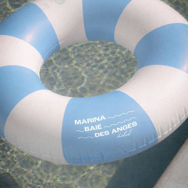 Bou�e Marina Baie des Anges H�tel, lagon d'eau de mer, Villeneuve-Loubet, C�te d'Azu