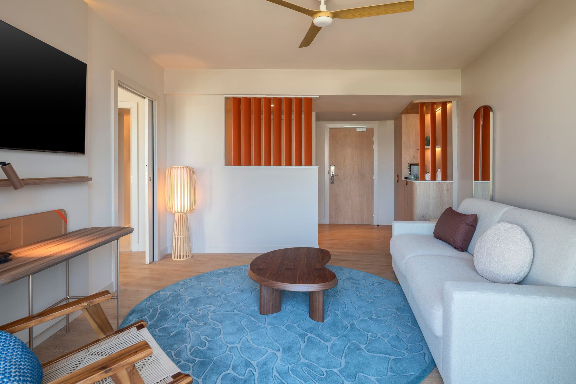 Salon, Junior Suite vue jardin, Marina Baie des Anges H�tel