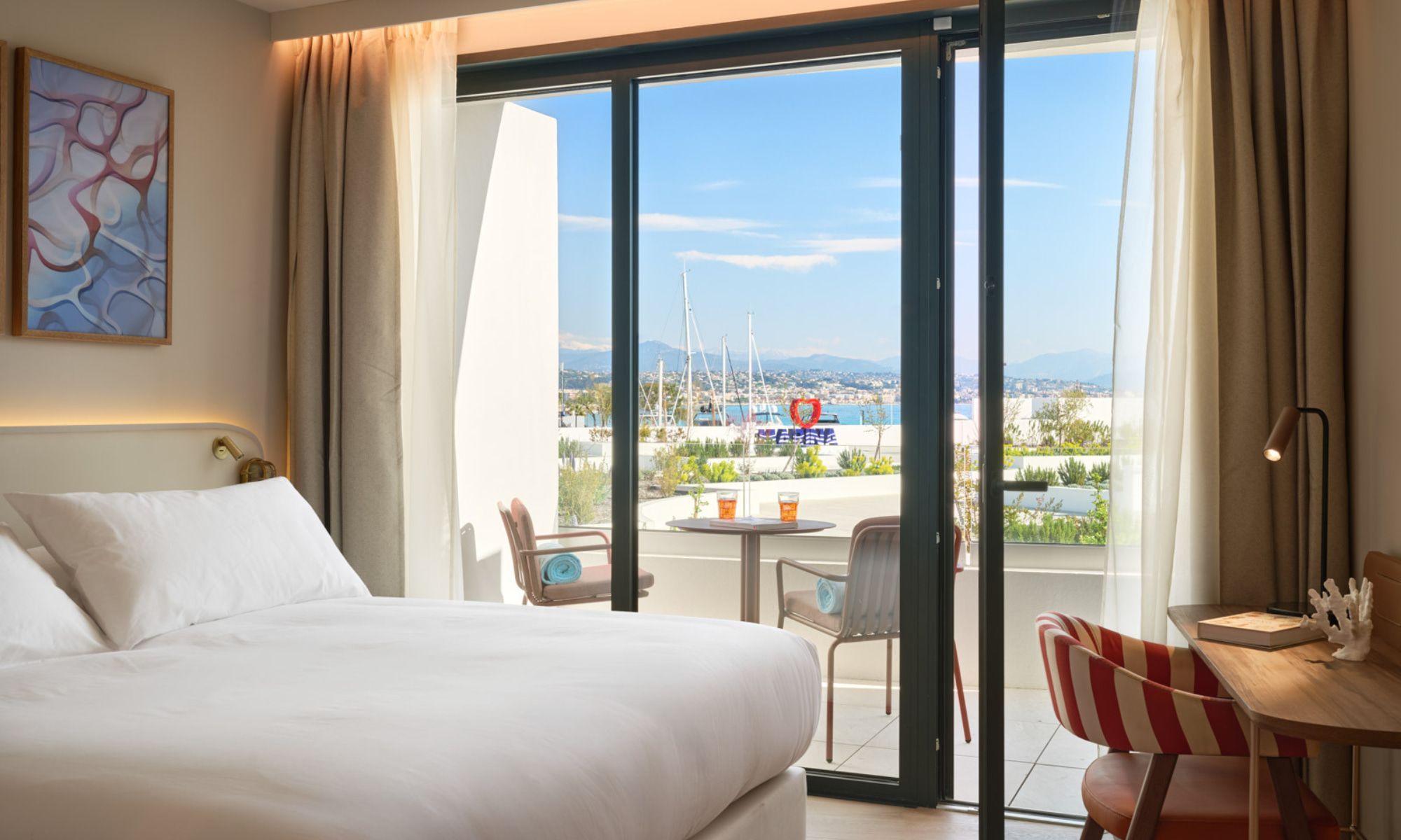 Balcon vue port, Chambre Côté Jardin, Marina Baie des Anges Hôtel, Côte d'Azur